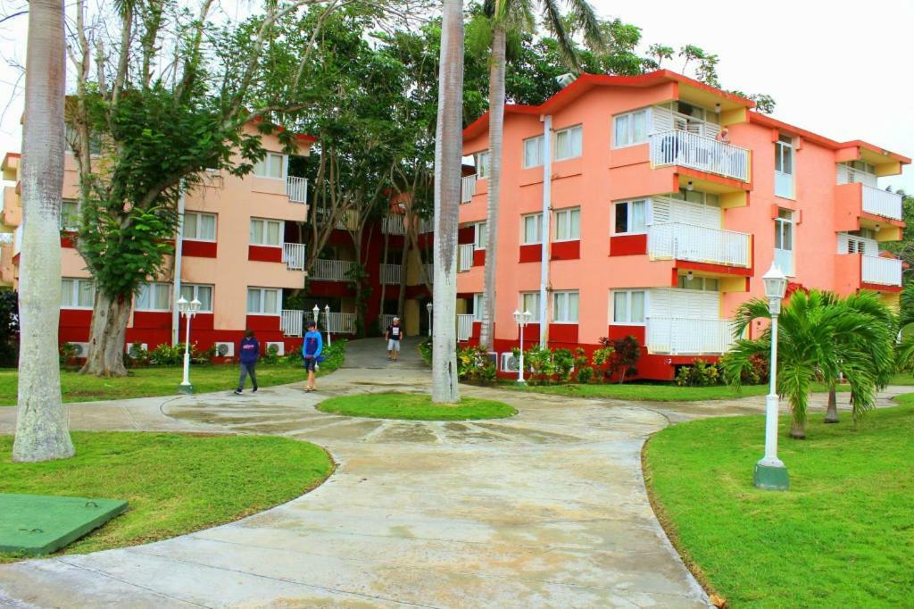 Hotel Villa Tropico Playa Jibacoa Exterior photo