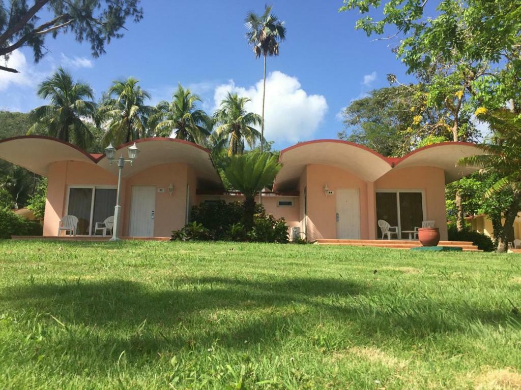 Hotel Villa Tropico Playa Jibacoa Exterior photo