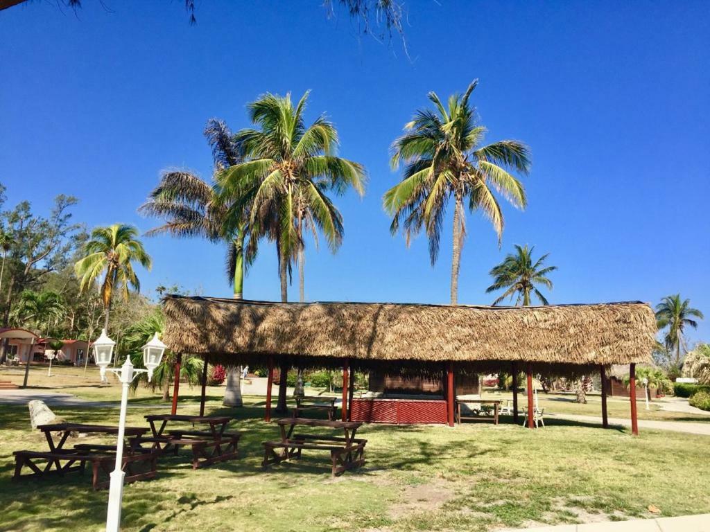 Hotel Villa Tropico Playa Jibacoa Exterior photo